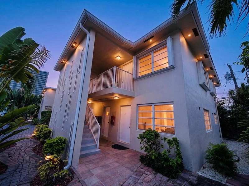 3212 NE 9th # A104, Pompano Beach FL 33062