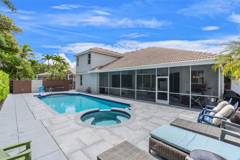 7476 Brunswick Cir, Boynton Beach FL 33472
