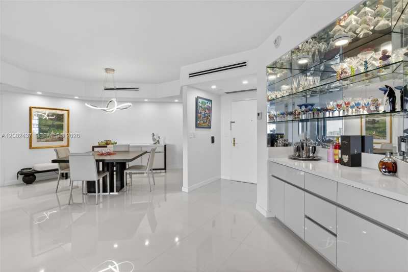 3000 Island Blvd # 2404, Aventura FL 33160
