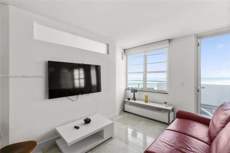 100 Lincoln Rd # 1046, Miami Beach FL 33139