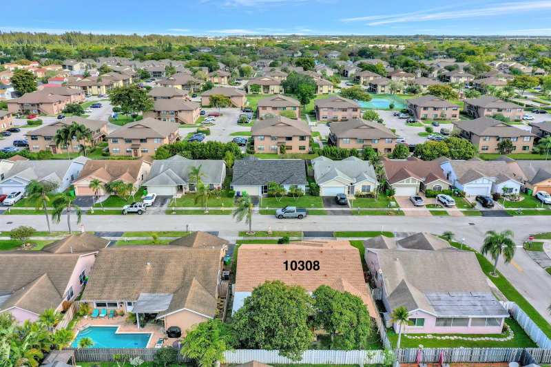 10308 Welleby Isles Lane, Sunrise FL 33351