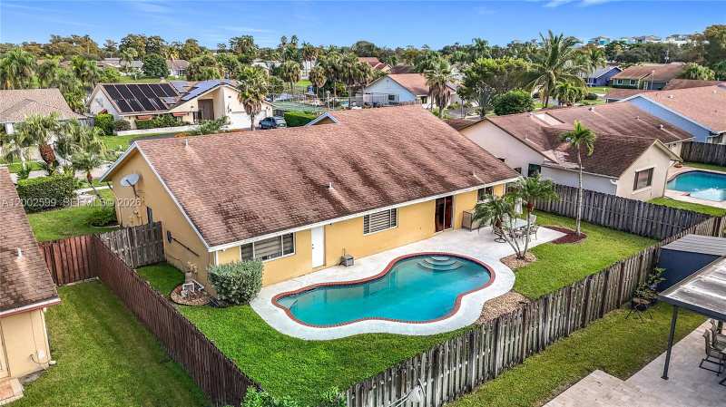 8060 NW 51st Ct # 8060, Lauderhill FL 33351