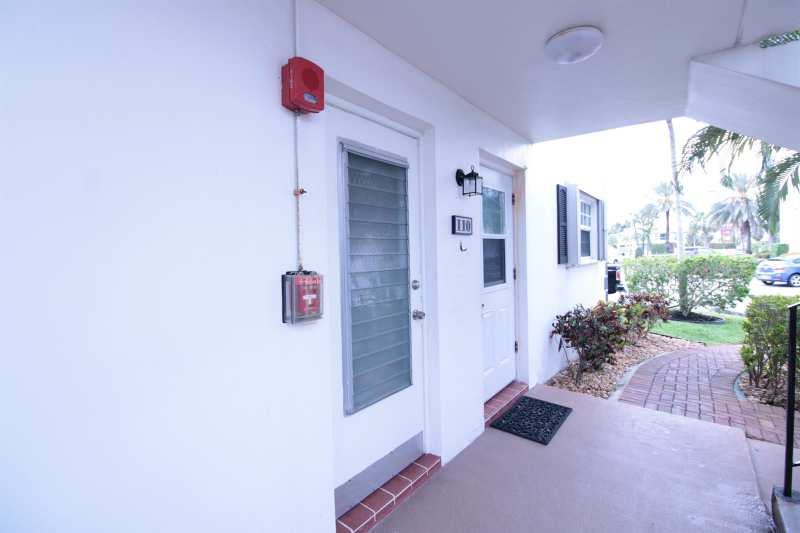 465 Paradise Isle Boulevard # 110, Hallandale Beach FL 33009