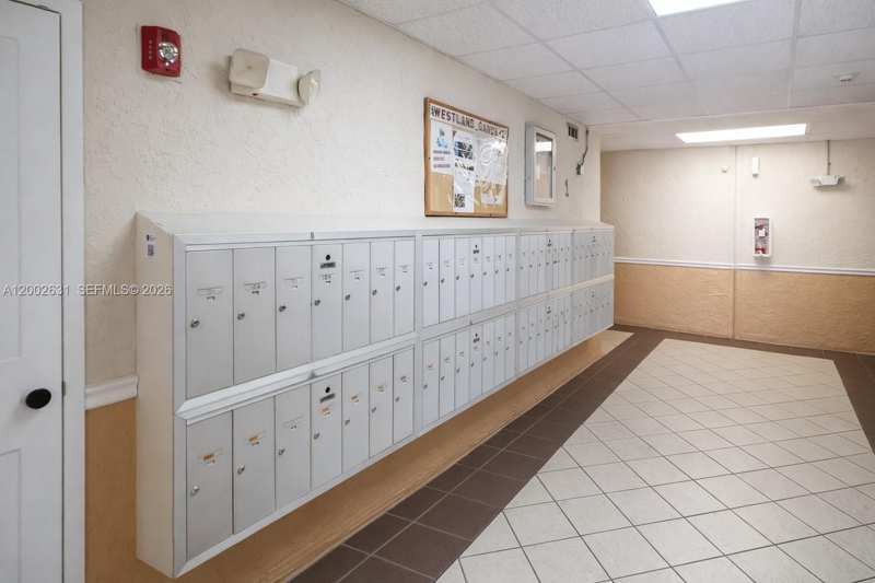 5755 W 20th Ave # 406, Hialeah FL 33012