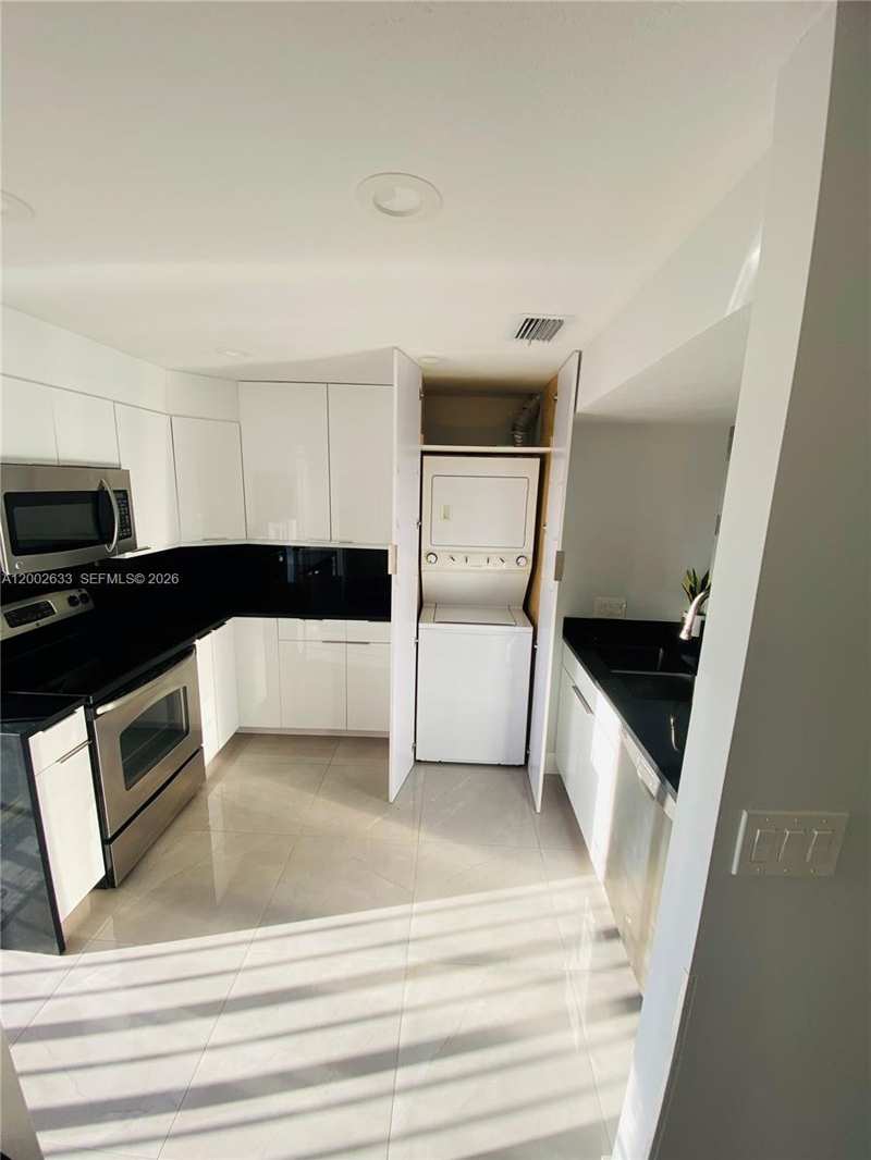 199 SW 12th Ave # C, Miami FL 33130