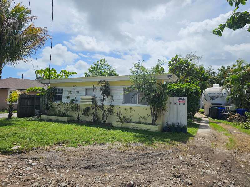 2512 Arthur Street, Hollywood FL 33020