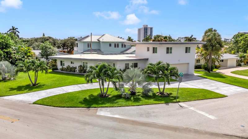 2812 NE 27th Street, Lighthouse Point FL 33064
