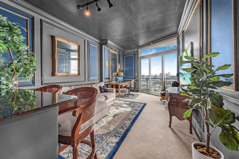 335 S Biscayne Blvd # 02, Miami FL 33131