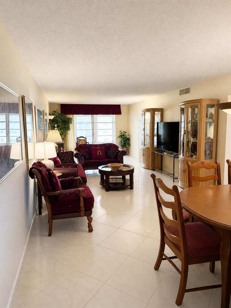 4037 Guildford C, Boca Raton FL 33434