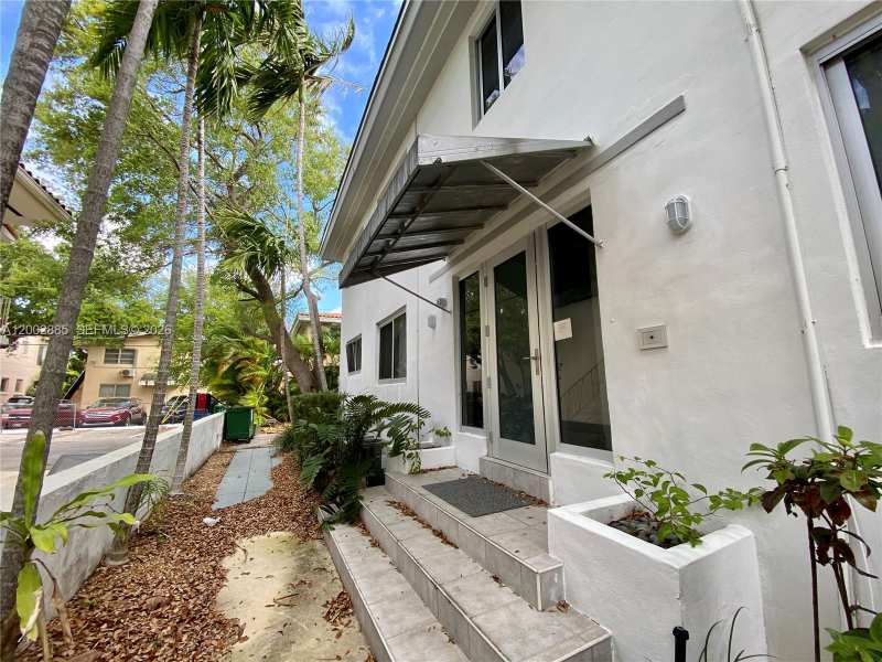 215 Antilla Ave # 3, Coral Gables FL 33134