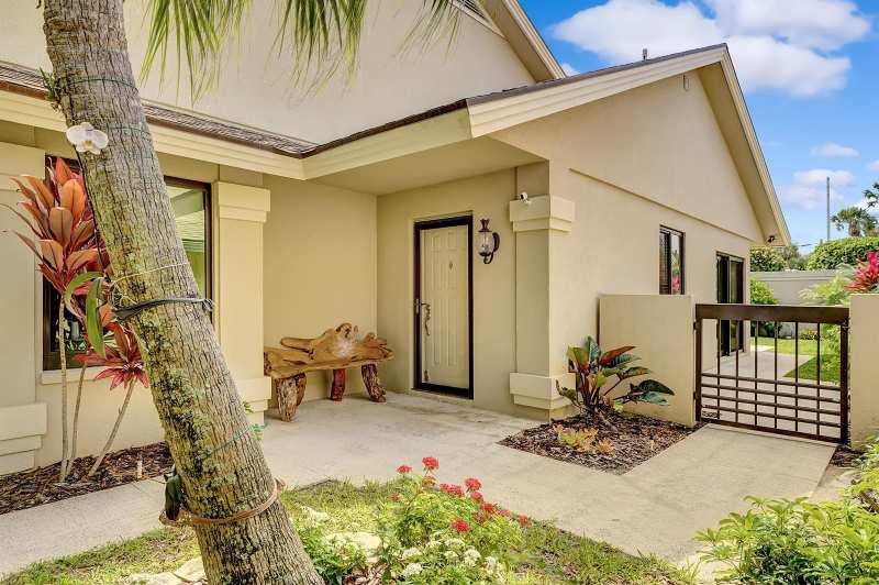 118 Ridge Road, Jupiter FL 33477