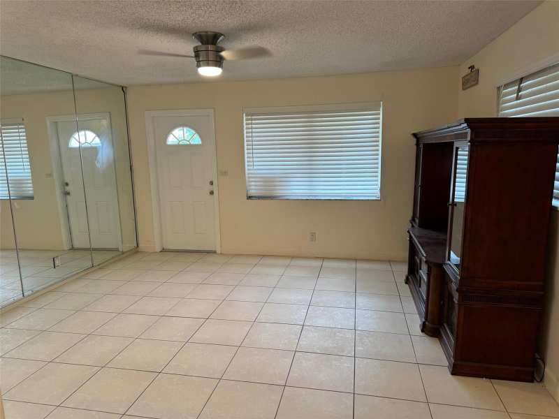 4564 NW 16th Avenue, Tamarac FL 33309