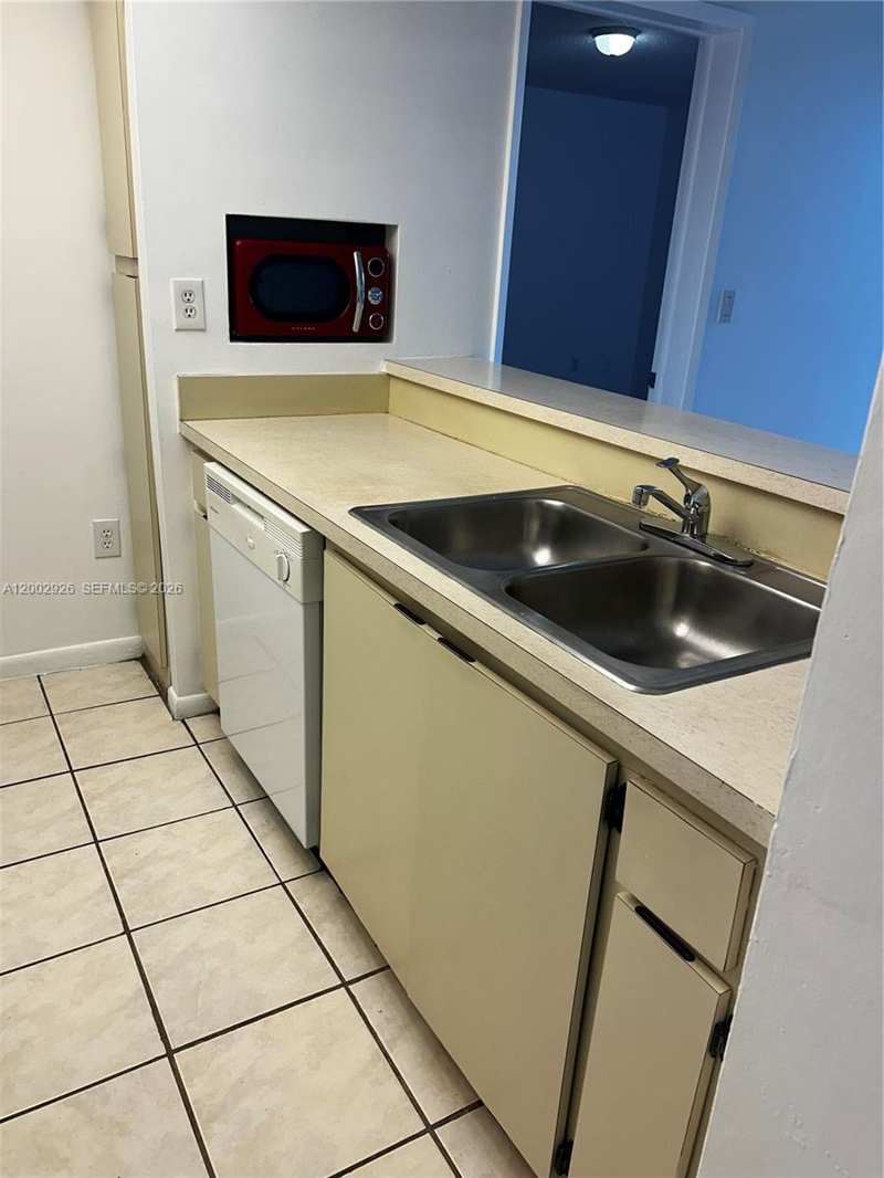 6955 NW 186th St # F407, Hialeah FL 33015