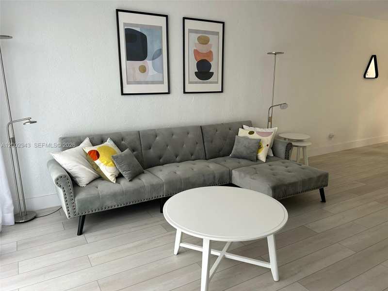 19390 Collins Ave # 118, Sunny Isles Beach FL 33160