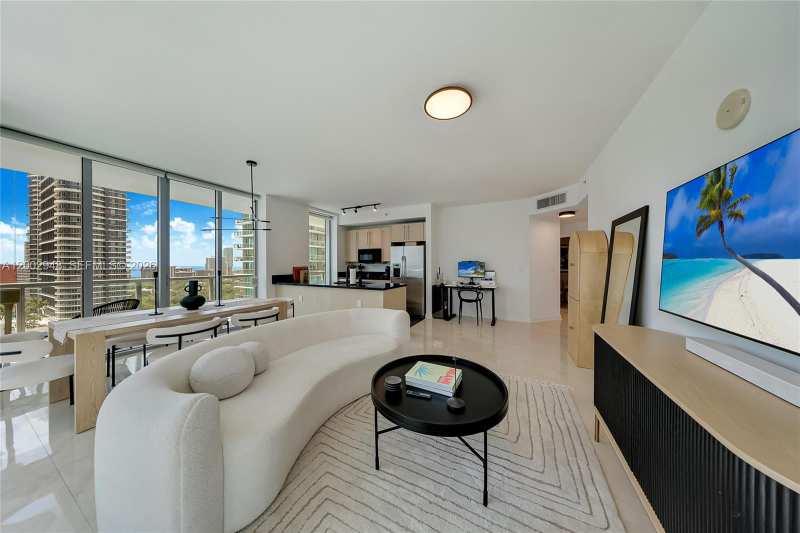 1111 SW 1st Ave, Miami FL 33130