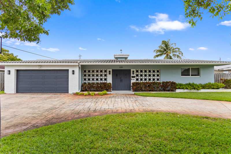 5281 SW 4th Court, Plantation FL 33317