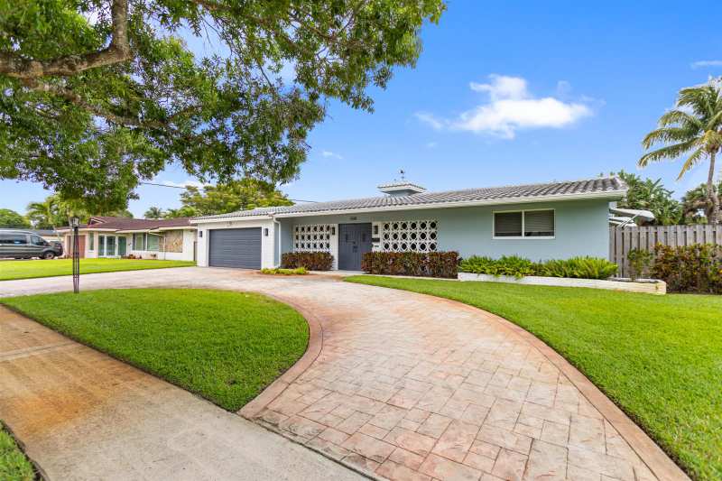 5281 SW 4th Court, Plantation FL 33317