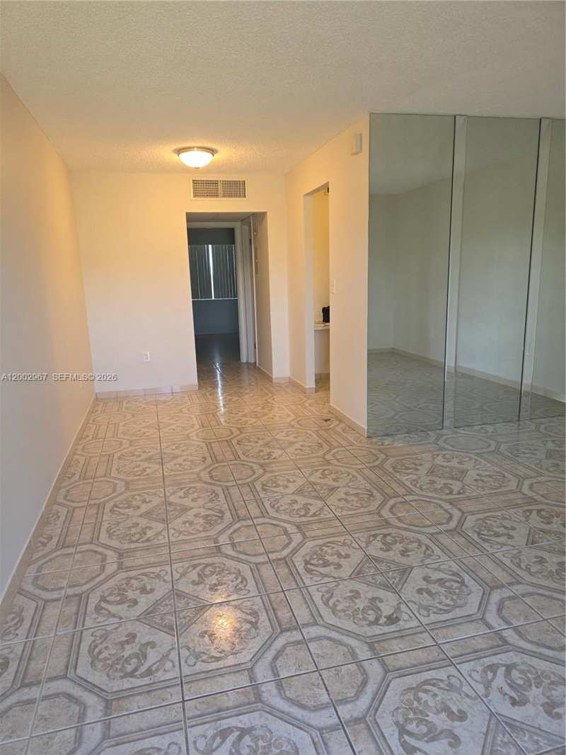 135 NE 202nd Ter # N4, Miami Gardens FL 33179