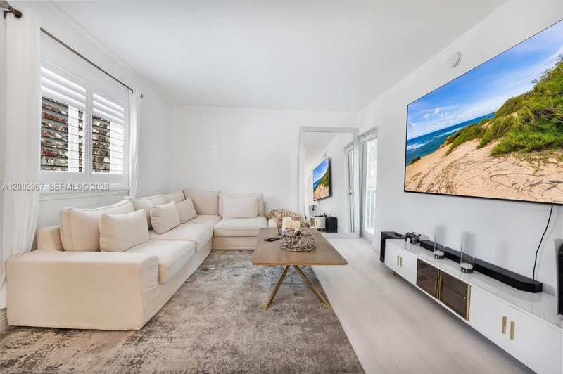 240 Galen Dr # 112, Key Biscayne FL 33149