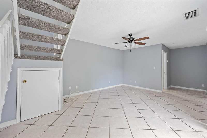 352 Prestwick Circle # 1, Palm Beach Gardens FL 33418