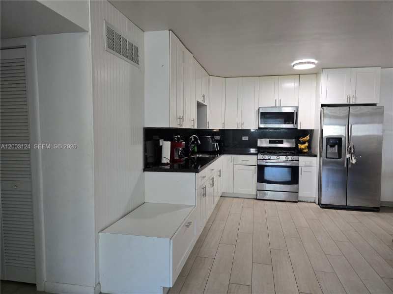 465 S Royal Poinciana Blvd # 10B, Miami Springs FL 33166