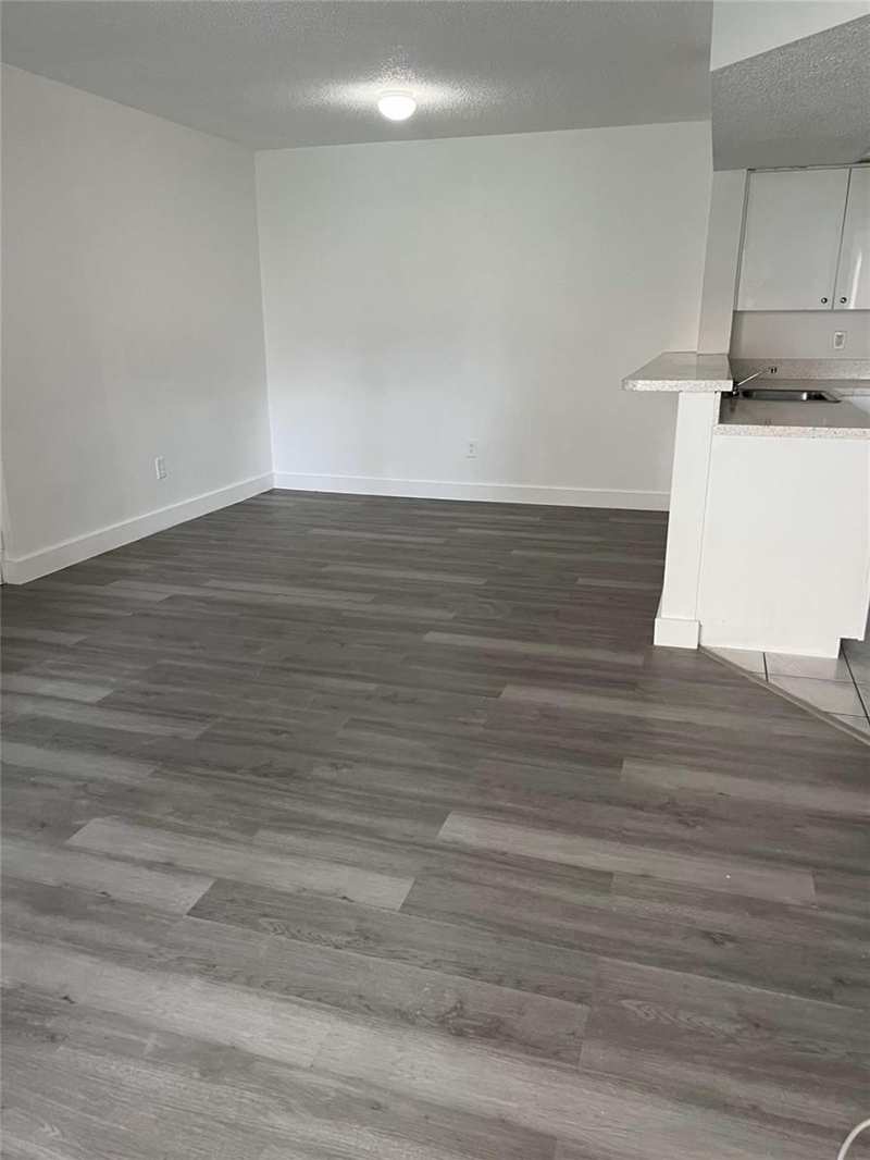 18860 NW 57th Avenue # 106, Hialeah FL 33015