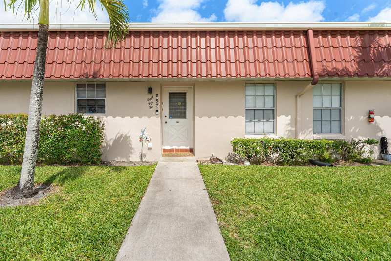 852 Salem Lane, Lake Worth FL 33467