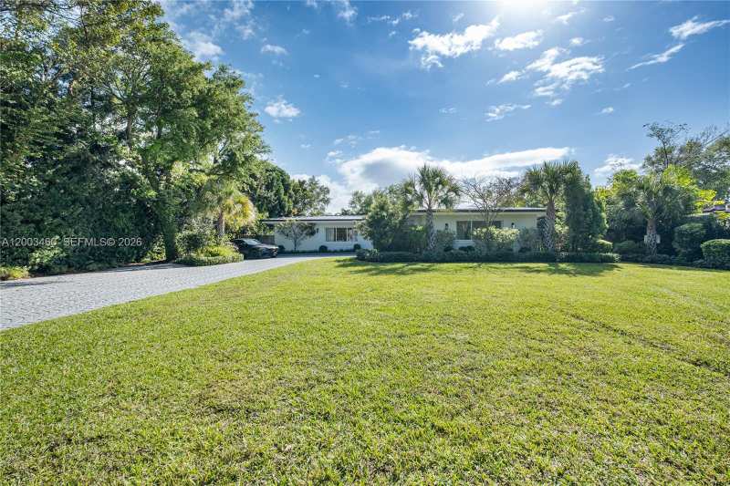 10235 SW 58th Ct, Pinecrest FL 33156
