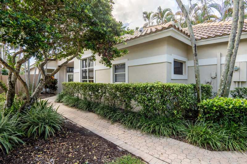 6670 NW 27th Avenue, Boca Raton FL 33496