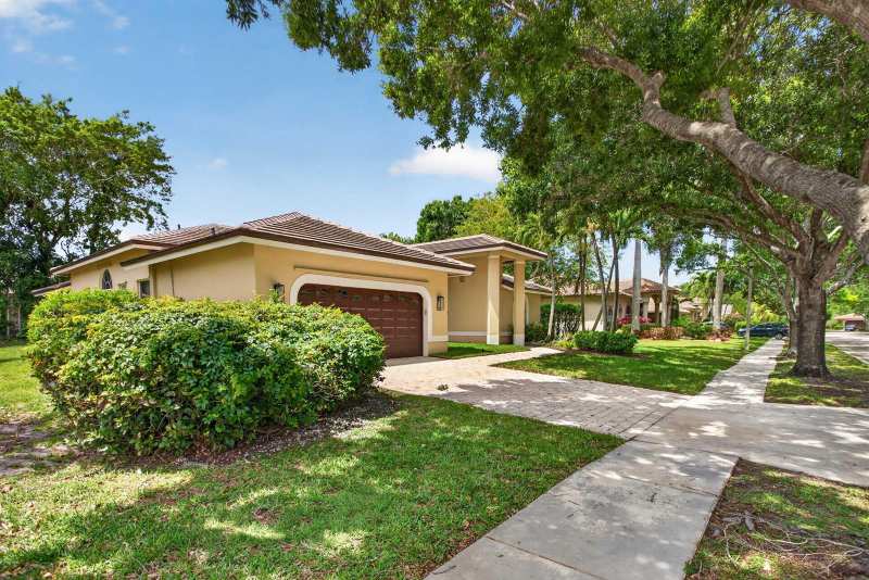 7235 NW 63rd Terrace, Parkland FL 33067