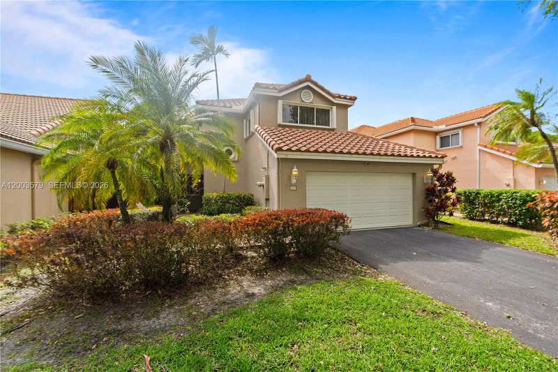 237 NW 100th Ave, Plantation FL 33324