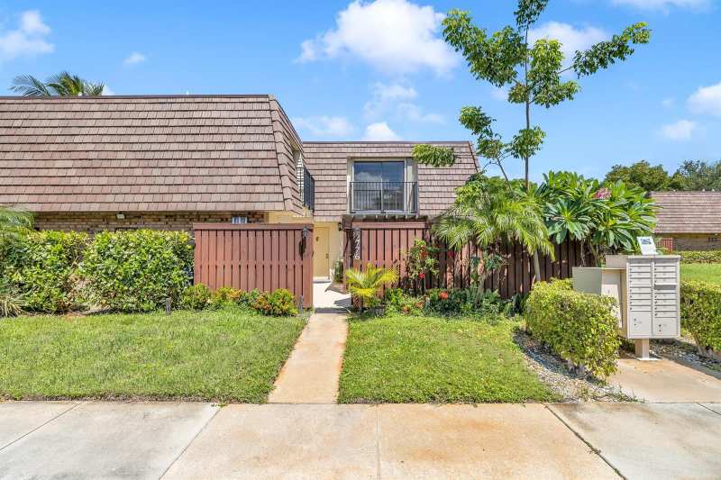 2776 SW 15th Street, Deerfield Beach FL 33442