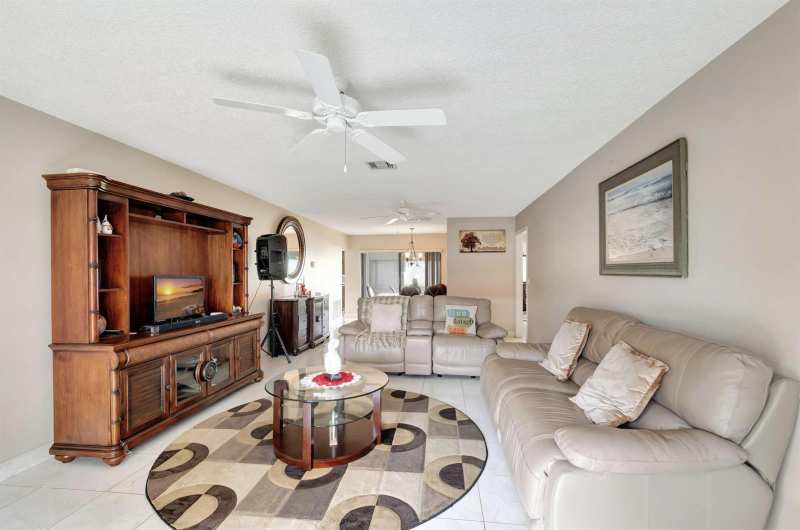 4660 Greentree Place # 105b, Boynton Beach FL 33436