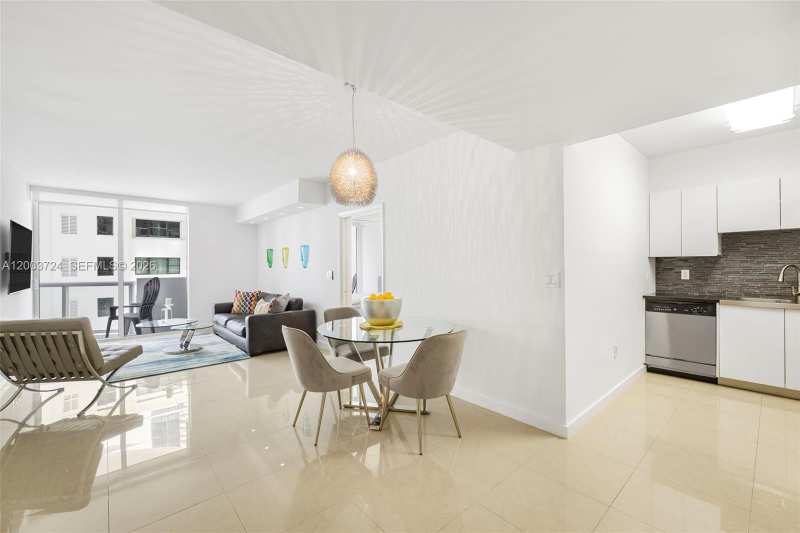 6365 Collins Ave # 805, Miami Beach FL 33141
