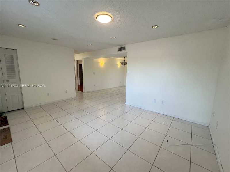 8401 SW 107th Ave # 322E, Miami FL 33173