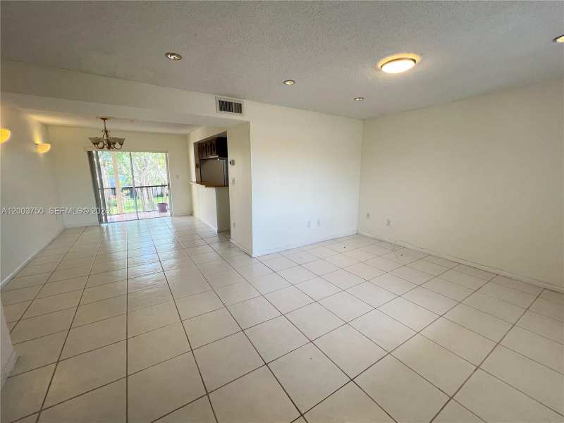8401 SW 107th Ave # 322E, Miami FL 33173