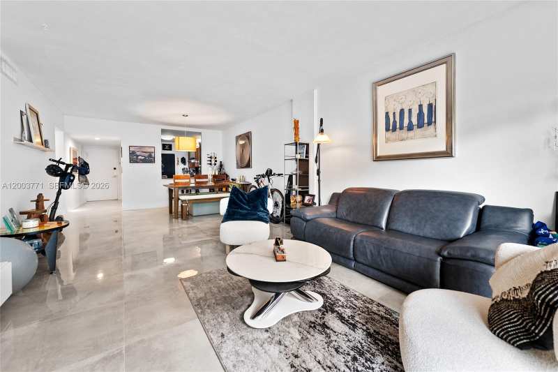 100 Edgewater Dr # 129, Coral Gables FL 33133