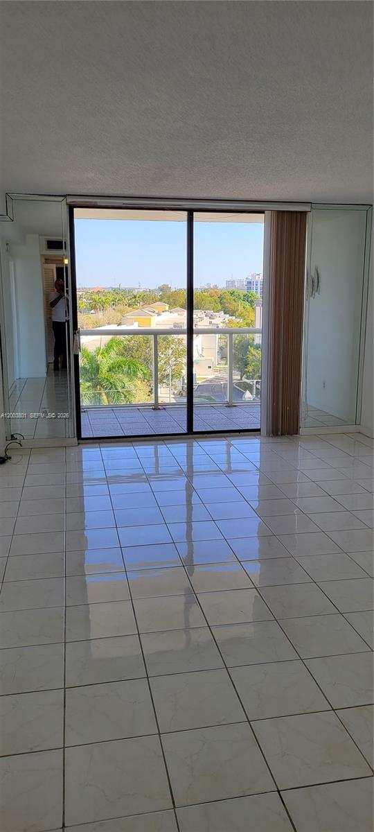 13499 Biscayne Blvd # 511, North Miami FL 33181