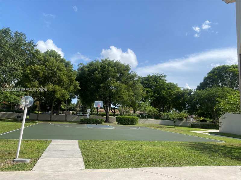 514 Gardens Dr # 101, Pompano Beach FL 33069