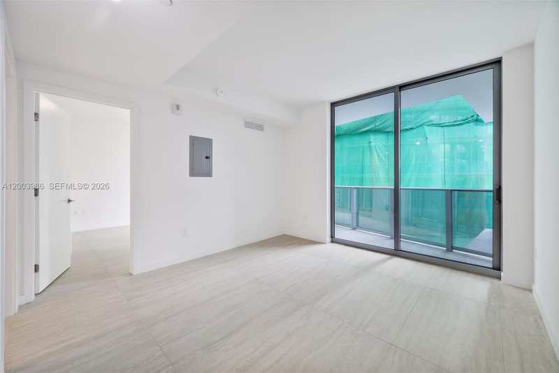 77 SE 5th Street # 3005, Miami FL 33131