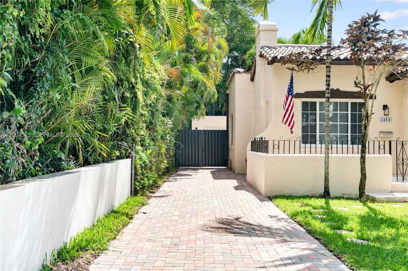 2413 N Greenway Dr, Coral Gables FL 33134
