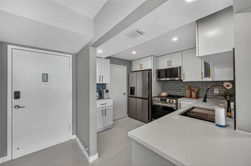 1160 N Federal Highway # 1022, Fort Lauderdale FL 33304