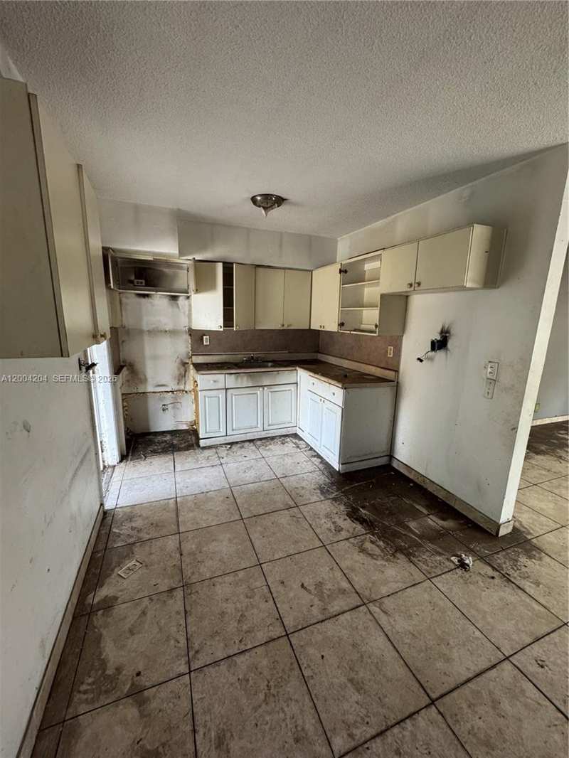 530 NW 31st Ave, Fort Lauderdale FL 33311