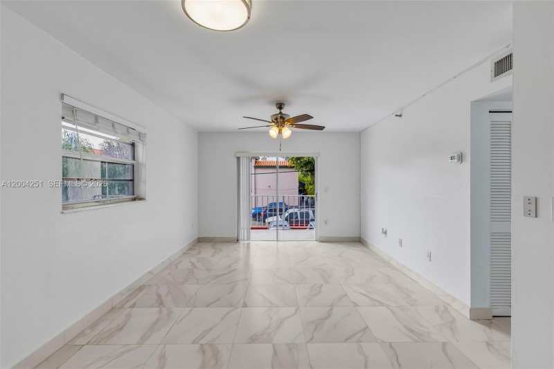 140 NW 14th Ave # 9, Miami FL 33125