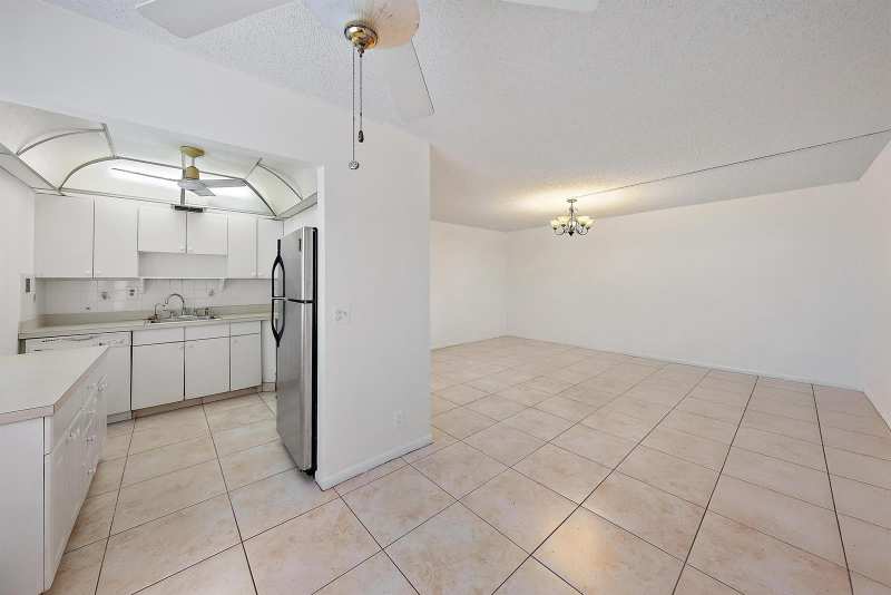 869 S Flanders S, Delray Beach FL 33484