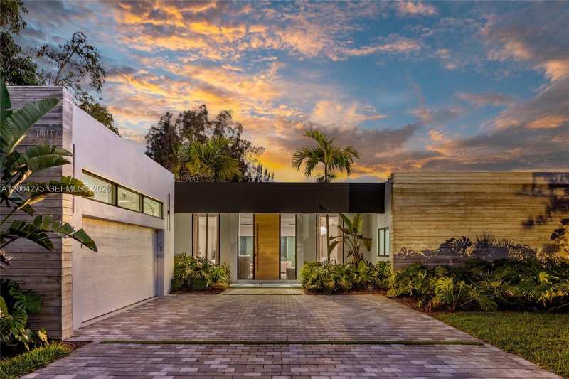 5700 Cypress Rd, Plantation FL 33317
