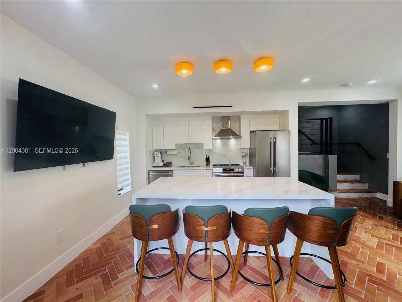 905 SW 13th Ct # 905, Miami FL 33135