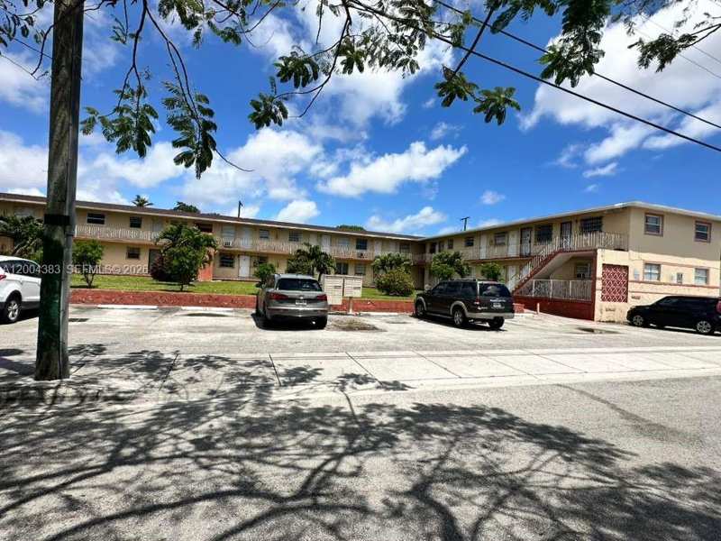 2651 NW 13th St # 41, Miami FL 33125