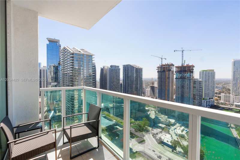 31 SE 5th St # 4121, Miami FL 33131