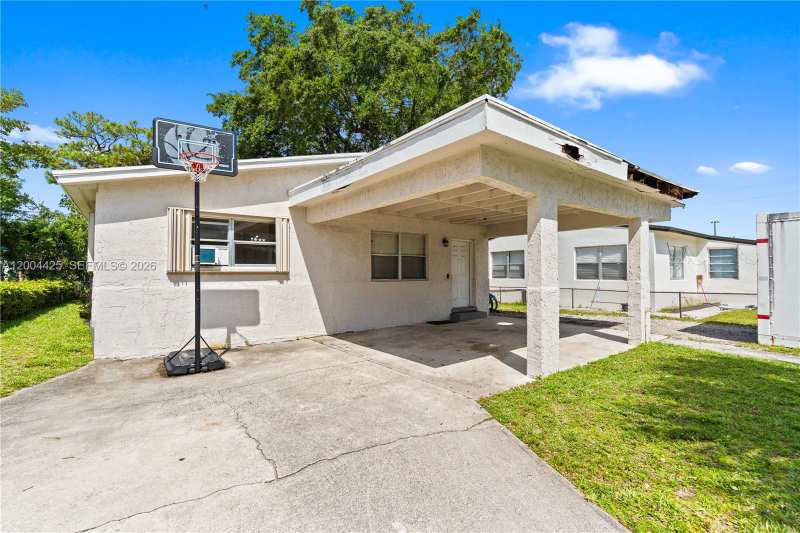 723 NW 15th Ter, Fort Lauderdale FL 33311